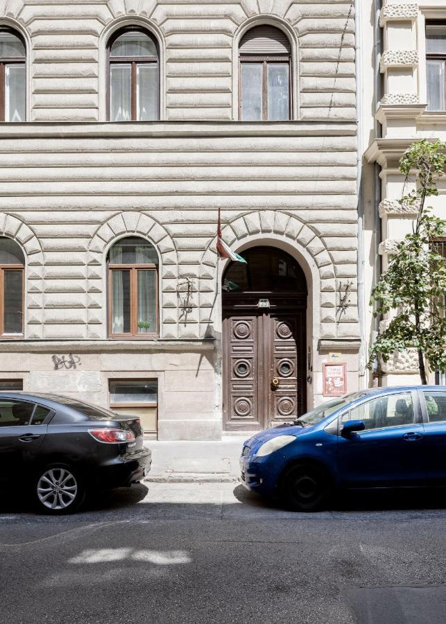 Luxe, Historic Downtown Landmarks 19 Century Budapesta