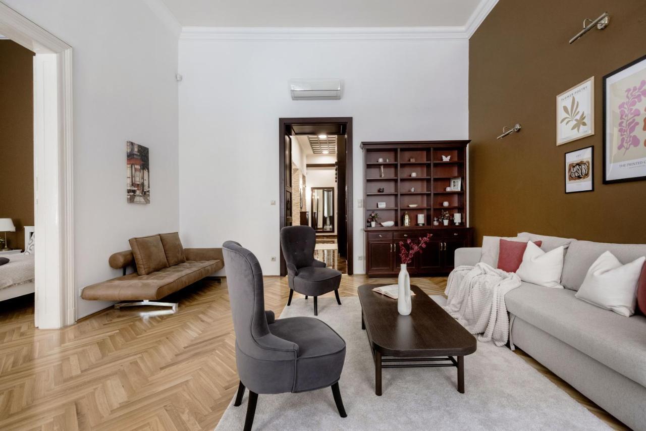Luxe, Historic Downtown Landmarks 19 Century Apartament Budapesta