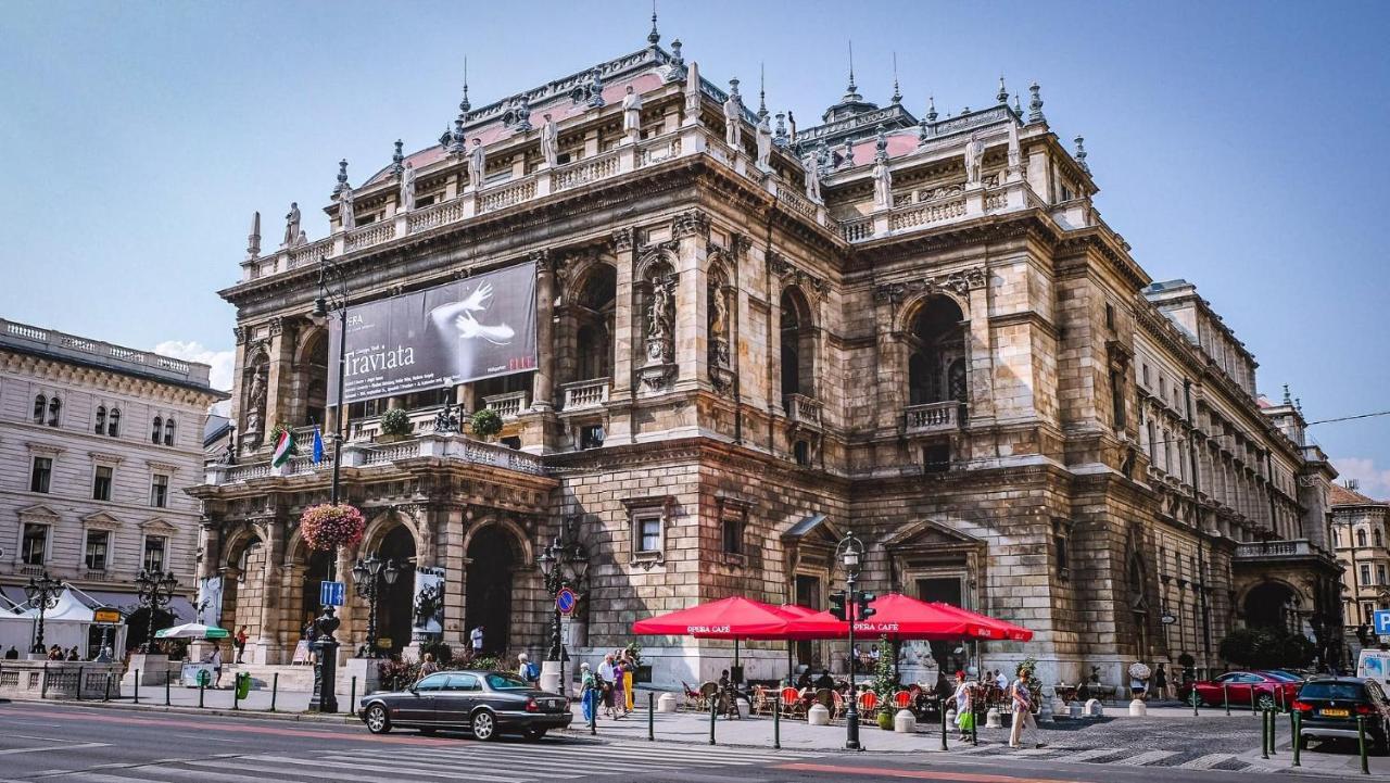 Luxe, Historic Downtown Landmarks 19 Century * Budapesta
